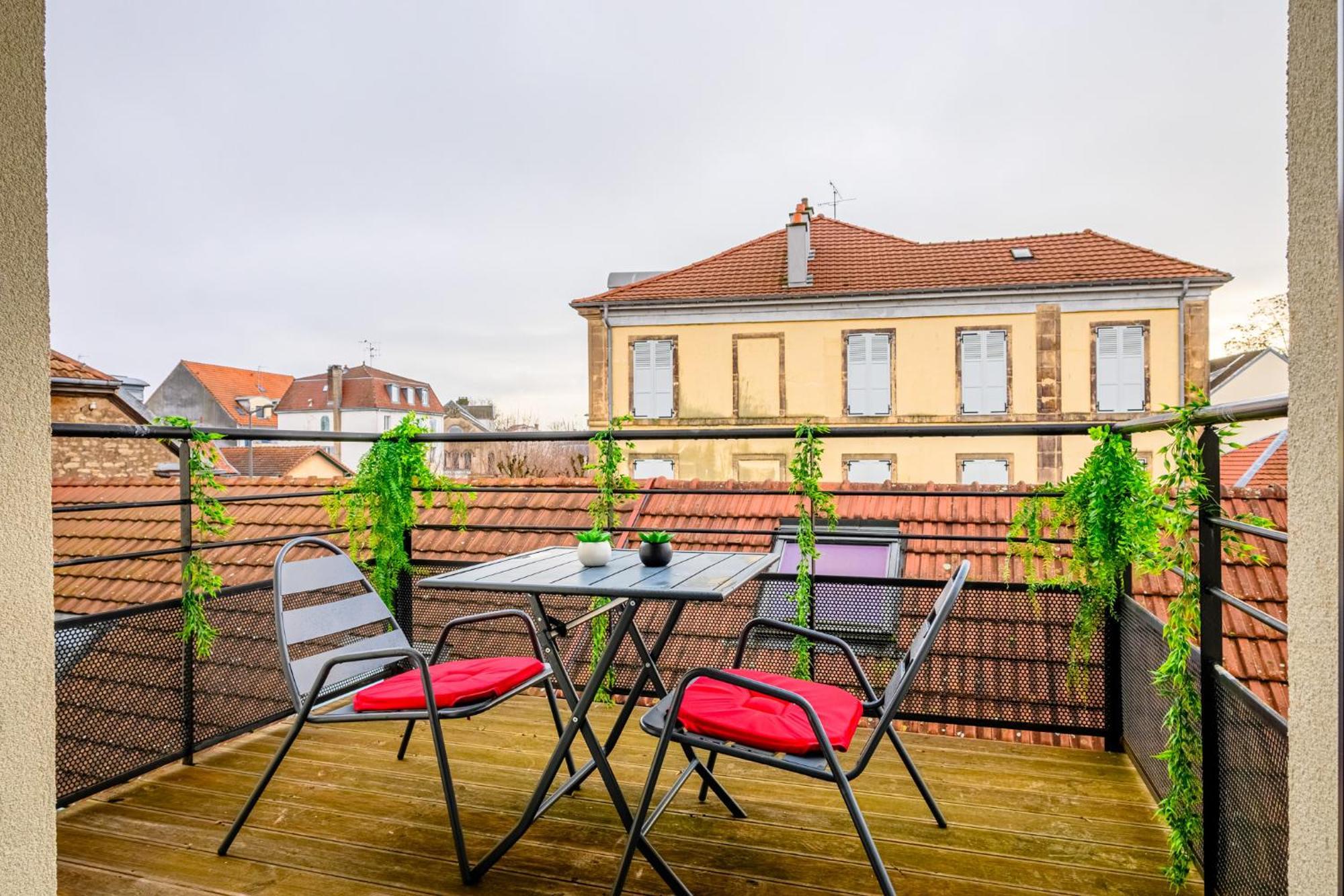 Le Charles Apartment Montbéliard Екстериор снимка