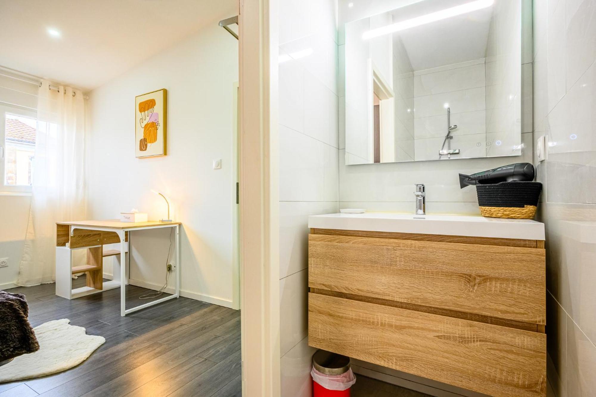 Le Charles Apartment Montbéliard Екстериор снимка