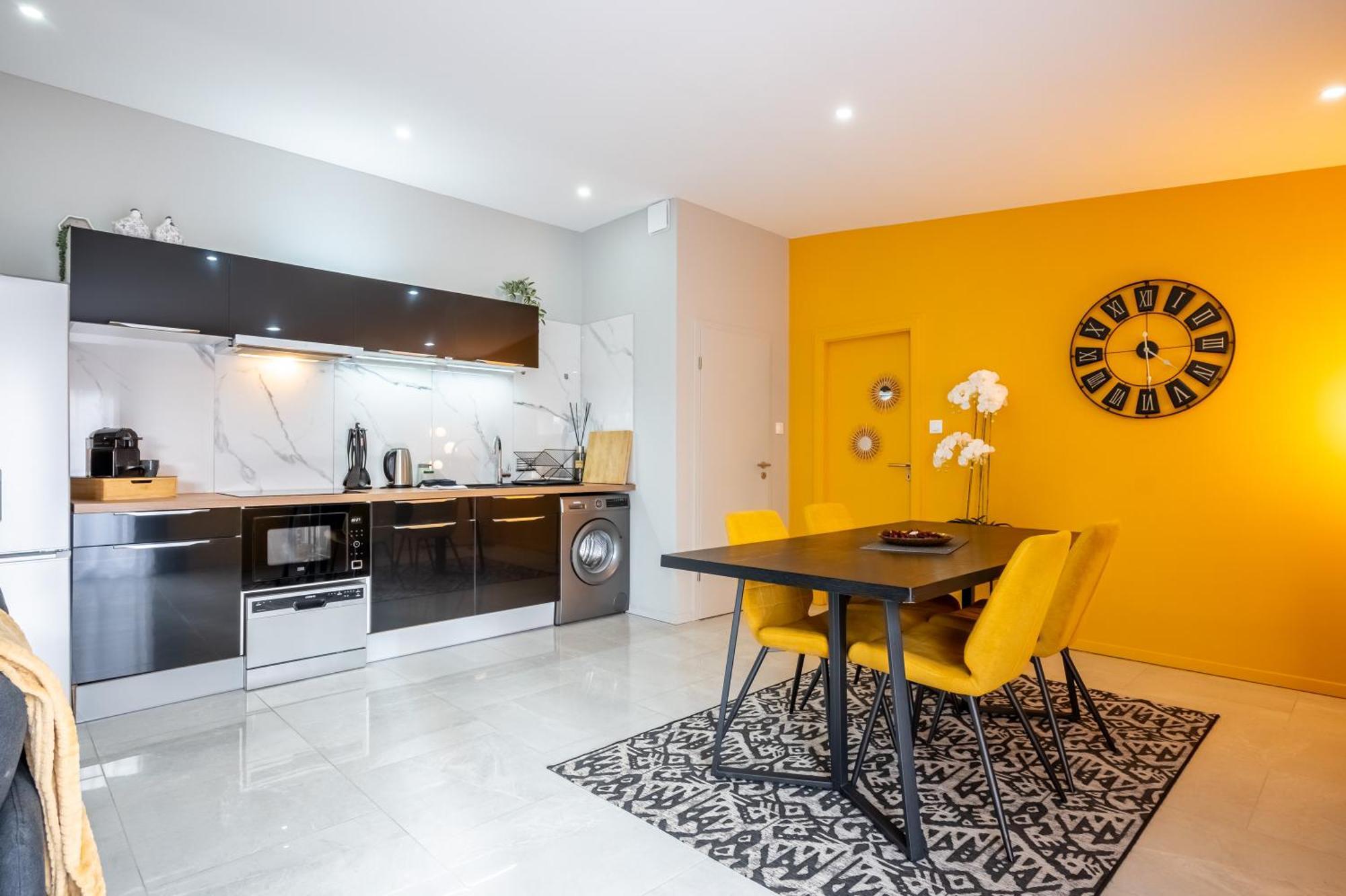 Le Charles Apartment Montbéliard Екстериор снимка