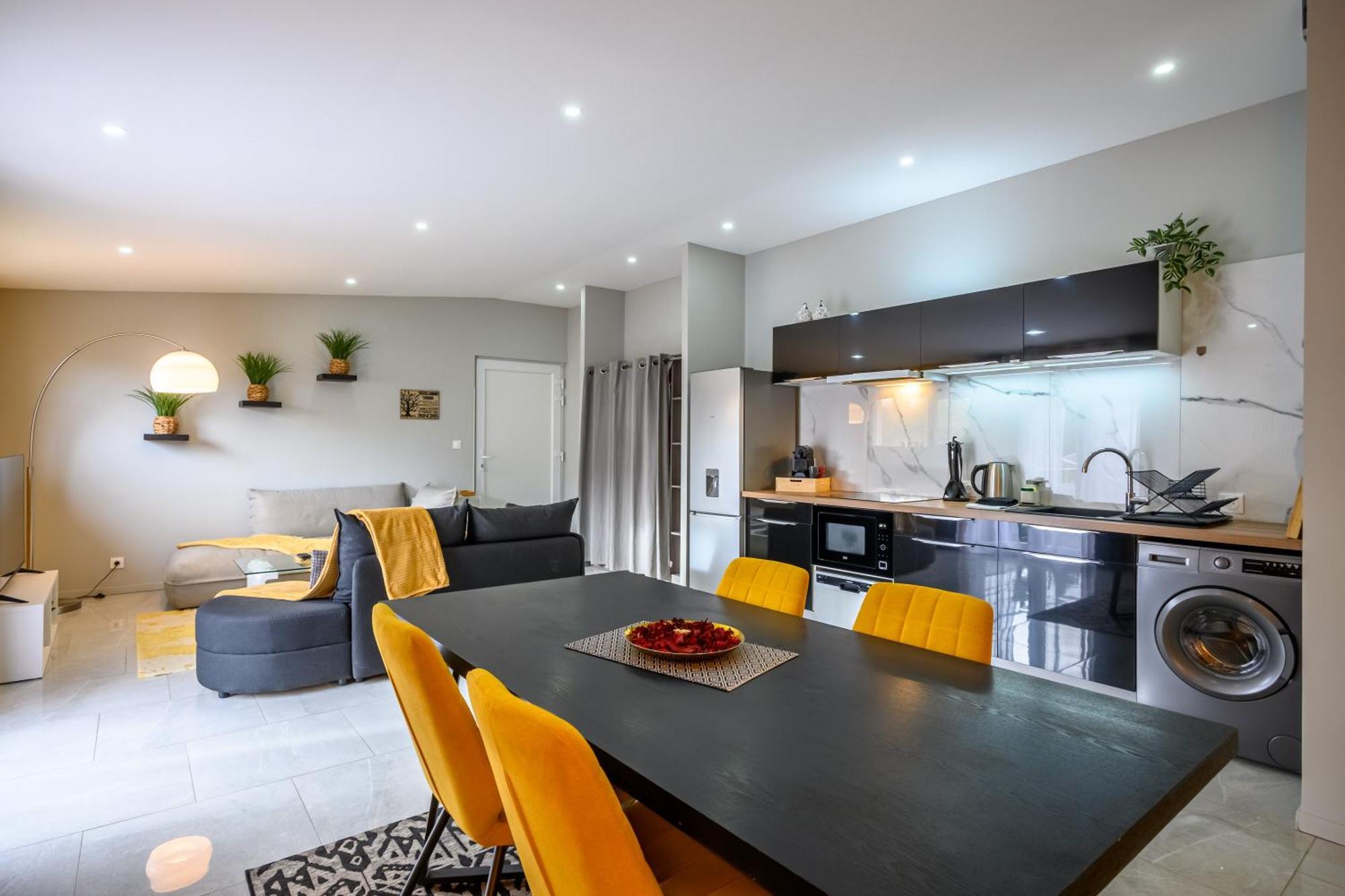 Le Charles Apartment Montbéliard Екстериор снимка